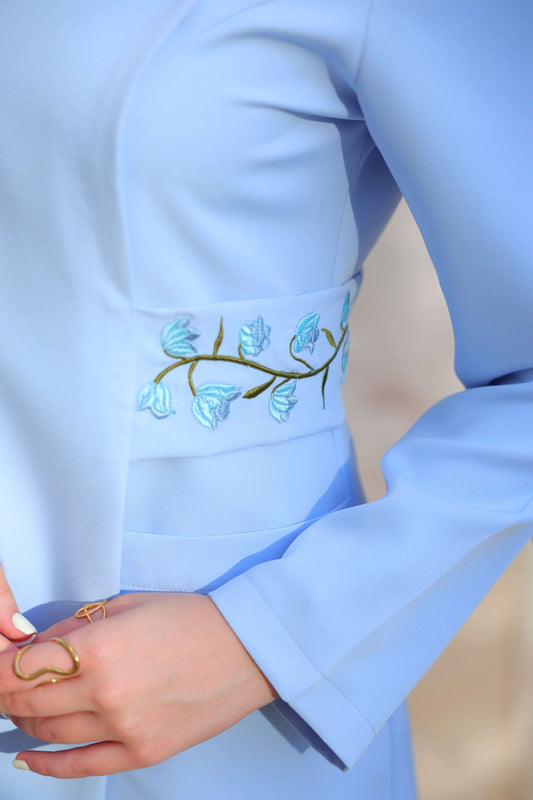 Floral embroidered scrub MEDMODELLE